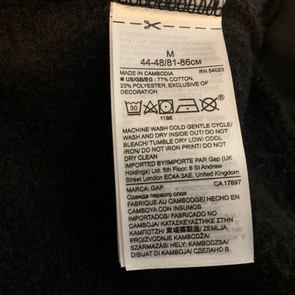 Gap black crew neck sweater with red logo - Picture 4 of 5